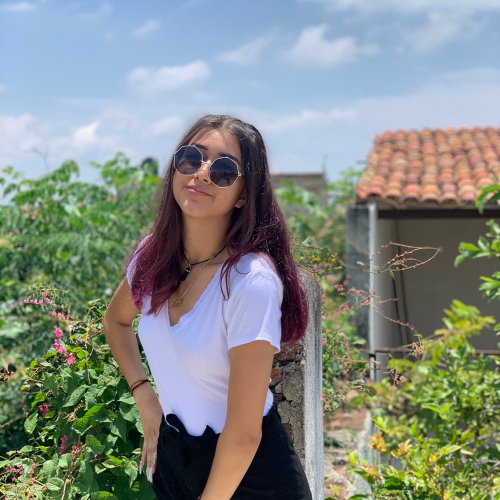 Meet your Posher, Maria